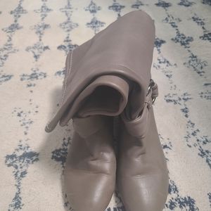 B Makowsky Leather Boots Size 7